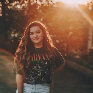 Meet your Posher, Andrea